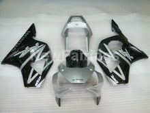 Carica l&#39;immagine nel visualizzatore di Gallery, Black and Silver Factory Style - CBR 954 RR 02-03 Fairing