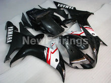 Carica l&#39;immagine nel visualizzatore di Gallery, Black and White Factory Style - YZF-R1 02-03 Fairing Kit