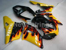 Carica l&#39;immagine nel visualizzatore di Gallery, Black and Yellow Flame - YZF-R1 98-99 Fairing Kit