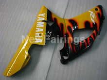 Carica l&#39;immagine nel visualizzatore di Gallery, Black and Yellow Flame - YZF-R1 98-99 Fairing Kit