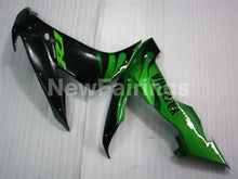 Carica l&#39;immagine nel visualizzatore di Gallery, Black and Green Flame - YZF-R1 04-06 Fairing Kit - Vehicles