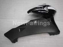 Carica l&#39;immagine nel visualizzatore di Gallery, Black White Factory Style - CBR600RR 05-06 Fairing Kit -