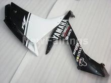 Carica l&#39;immagine nel visualizzatore di Gallery, Black White Factory Style - YZF-R1 07-08 Fairing Kit