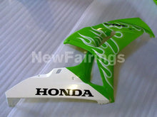 Carica l&#39;immagine nel visualizzatore di Gallery, Green and White Flame - CBR1000RR 06-07 Fairing Kit -