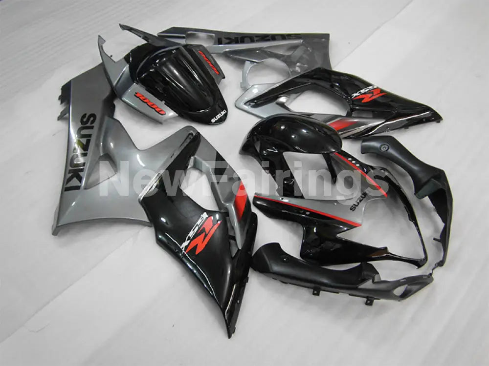 Grey and Black Red Factory Style - GSX - R1000 05 - 06