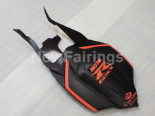 Carica l&#39;immagine nel visualizzatore di Gallery, Matte Black and Orange Corona - GSX-R600 08-10 Fairing Kit