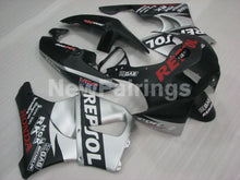 Carica l&#39;immagine nel visualizzatore di Gallery, Matte Black and Silver Repsol - CBR 919 RR 98-99 Fairing Kit