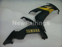 Carica l&#39;immagine nel visualizzatore di Gallery, Matte Black Factory Style - YZF-R1 04-06 Fairing Kit