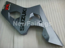 Carica l&#39;immagine nel visualizzatore di Gallery, Matte Grey Factory Style - GSX-R750 04-05 Fairing Kit