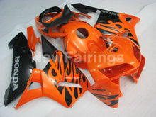 Carica l&#39;immagine nel visualizzatore di Gallery, Orange and Black Fire - CBR600RR 05-06 Fairing Kit -