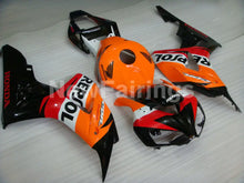 Carica l&#39;immagine nel visualizzatore di Gallery, Orange and Red Black Repsol - CBR1000RR 06-07 Fairing Kit -