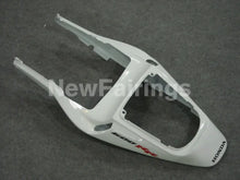 Carica l&#39;immagine nel visualizzatore di Gallery, Pearl White and Black Factory Style - CBR600RR 03-04 Fairing