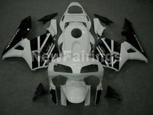 Carica l&#39;immagine nel visualizzatore di Gallery, Pearl White and Black Factory Style - CBR600RR 03-04 Fairing