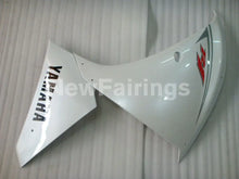 Carica l&#39;immagine nel visualizzatore di Gallery, Pearl White Factory Style - YZF-R1 09-11 Fairing Kit