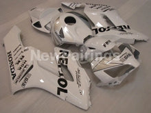 Carica l&#39;immagine nel visualizzatore di Gallery, Pearl White and Silver Repsol - CBR1000RR 04-05 Fairing Kit