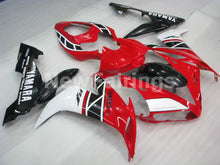 Carica l&#39;immagine nel visualizzatore di Gallery, Red Black White Factory Style - YZF-R1 04-06 Fairing Kit