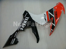 Carica l&#39;immagine nel visualizzatore di Gallery, Red White Black Factory Style - YZF-R1 04-06 Fairing Kit