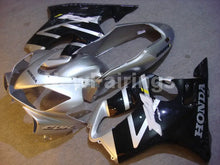 Carica l&#39;immagine nel visualizzatore di Gallery, Silver and Black Factory Style - CBR600 F4i 01-03 Fairing