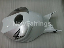 Carica l&#39;immagine nel visualizzatore di Gallery, Silver and White Repsol - CBR1000RR 06-07 Fairing Kit -