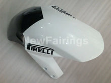 Carica l&#39;immagine nel visualizzatore di Gallery, White and Black Corona - GSX-R600 04-05 Fairing Kit -