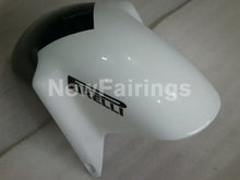 Carica l&#39;immagine nel visualizzatore di Gallery, White and Black Corona - GSX-R600 96-00 Fairing Kit -