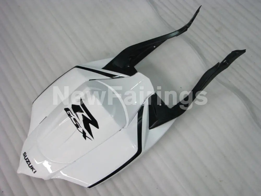 White and Black Corona - GSX-R750 08-10 Fairing Kit