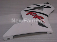 Carica l&#39;immagine nel visualizzatore di Gallery, White and Black Factory Style - CBR 954 RR 02-03 Fairing Kit