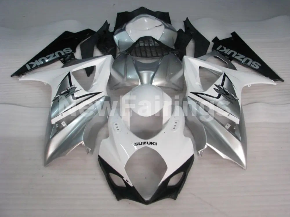 White and Silver Black Factory Style - GSX - R1000 07 - 08