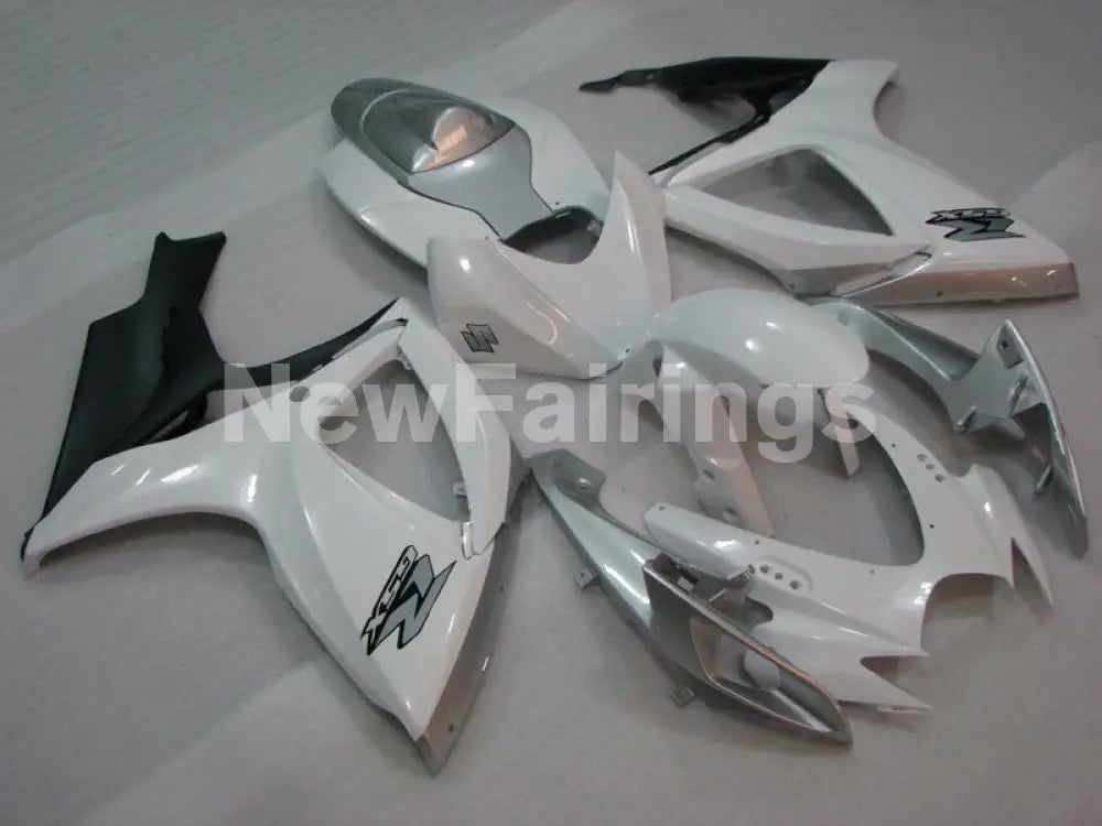 White and Silver Factory Style - GSX-R600 06-07 Fairing Kit