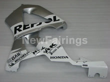 Carica l&#39;immagine nel visualizzatore di Gallery, White and Silver Repsol - CBR 929 RR 00-01 Fairing Kit -