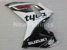 Carica l&#39;immagine nel visualizzatore di Gallery, White and Black Beacon - GSX-R600 11-24 Fairing Kit