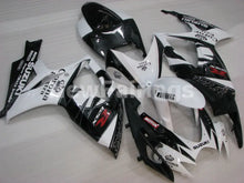 Carica l&#39;immagine nel visualizzatore di Gallery, White and Black Corona - GSX-R600 06-07 Fairing Kit -