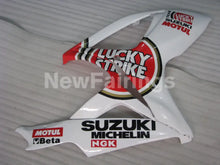 Carica l&#39;immagine nel visualizzatore di Gallery, White and Red Lucky Strike - GSX-R750 06-07 Fairing Kit